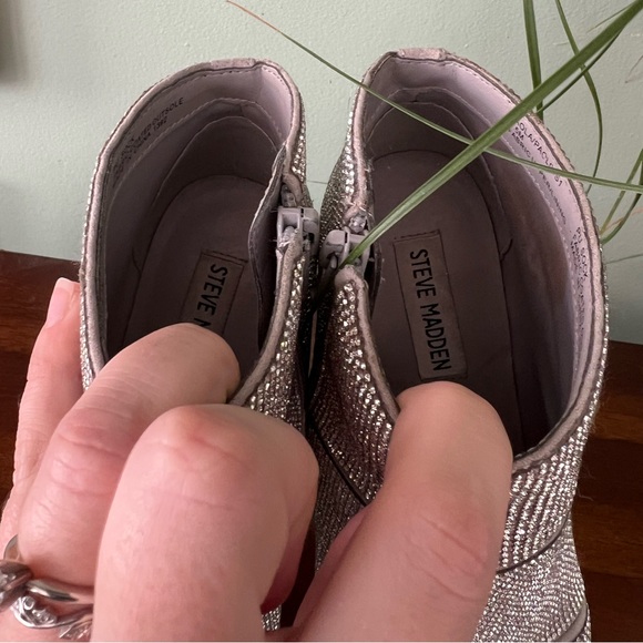 Steve Madden crystal rhinestone stiletto booties, size 6.5 - Picture 10 of 12